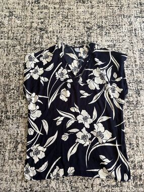 Kona Sol Navy & White Floral V-Neck Coverup Top